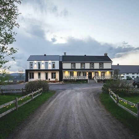Les Ancetres Auberge & Restaurant St-Pierre-de-l'Île-d'Orléans Exterior foto